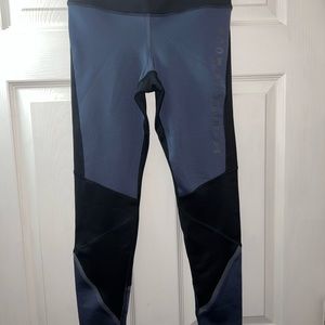 Under Armour Women’s Coldgear Compression Leggings